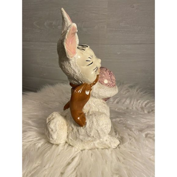 Atlantic Mold Easter Bunny With Egg - Picture 5 of 8